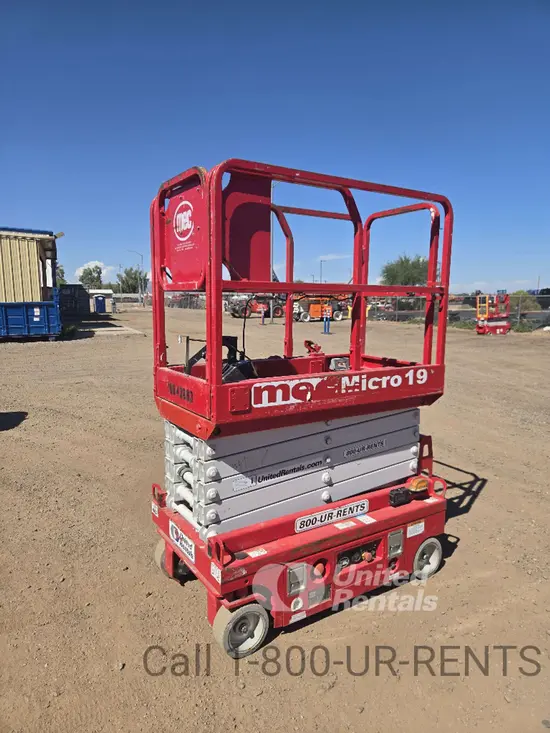 2018 MEC MICRO 19 Scissor Lift