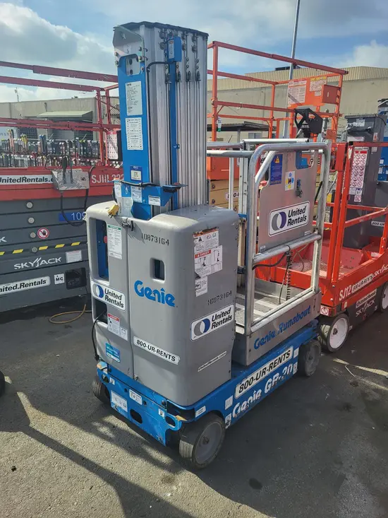 2018 Genie GR-20 Self-Propelled One-Person Lift