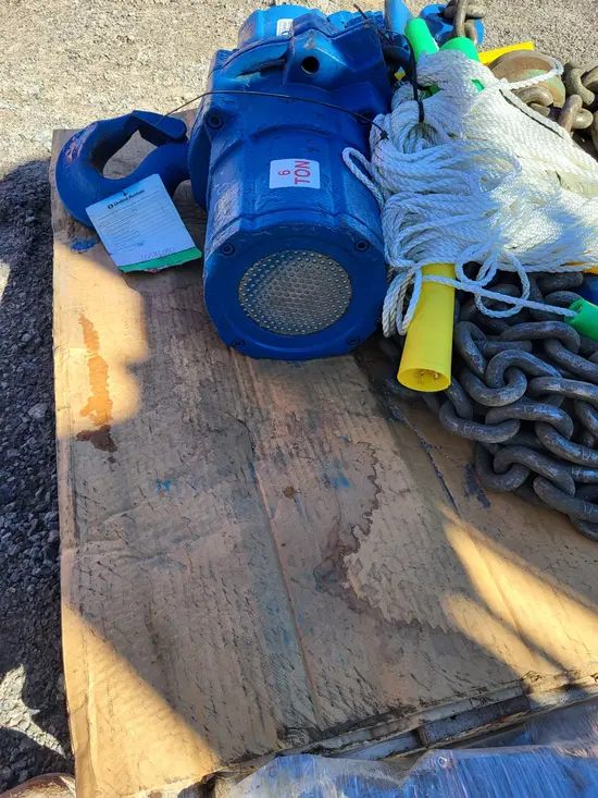 2012 JD NEUHAUS PROFI 10T Hoist