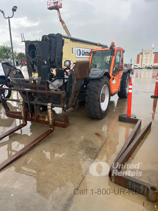 2020 JLG 1055 Forklift