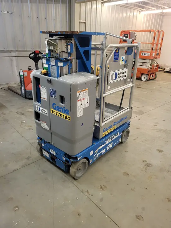 2018 Genie GR-12 Self-Propelled One-Person Lift