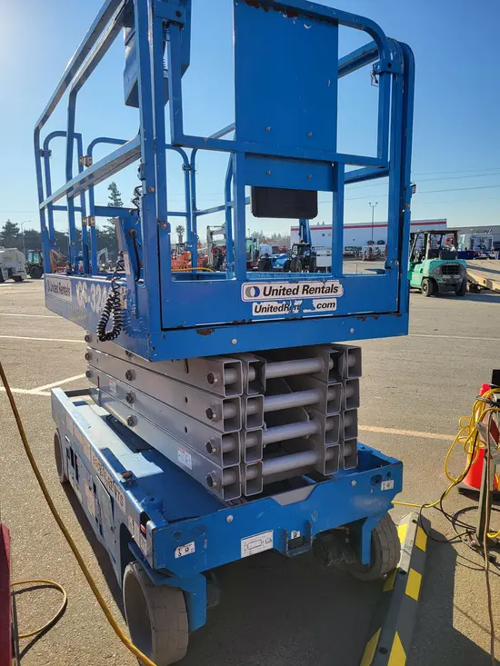 2018 Genie GS-3246 Scissor Lift