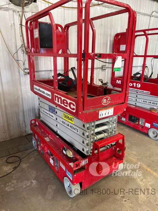 2017 MEC MICRO 19 Scissor Lift