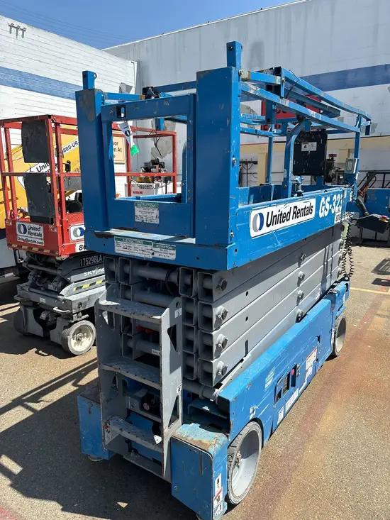 2018 Genie GS-3232 Scissor Lift