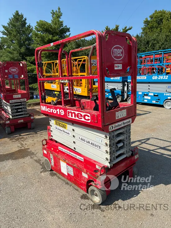 2018 MEC MICRO 19 Scissor Lift