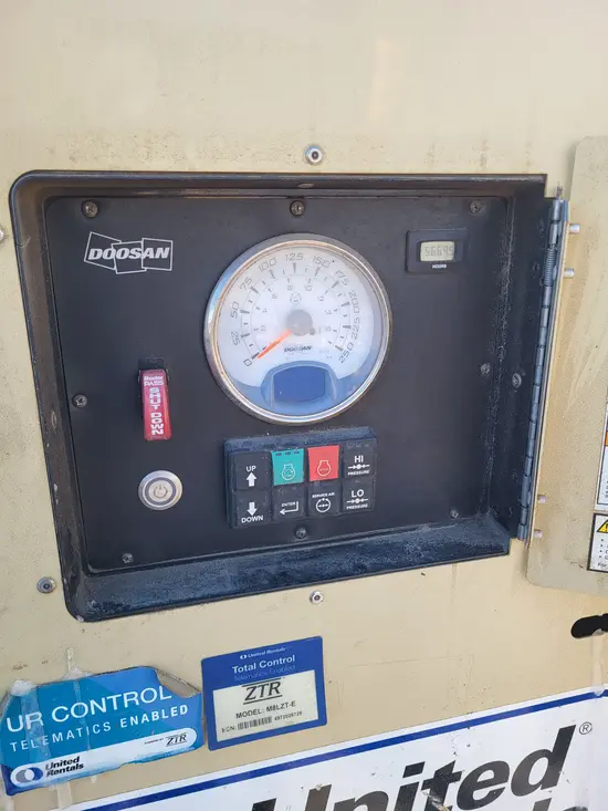 2020 Doosan P425/HP375EXT4I Air Compressor