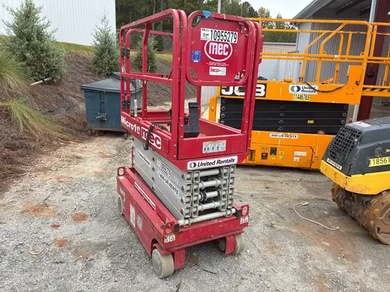2019 MEC MICRO 19 Scissor Lift