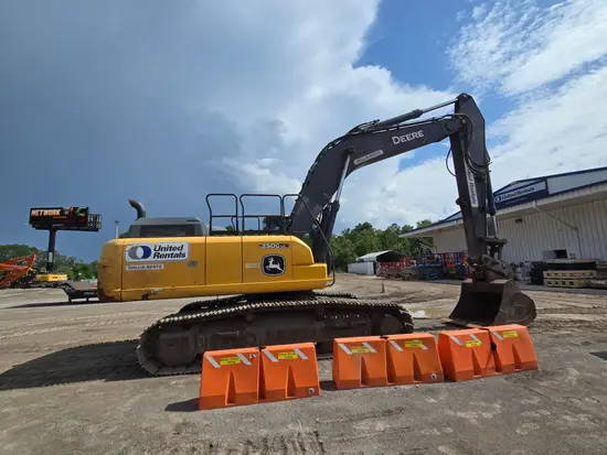 2021 John Deere 350G Excavator