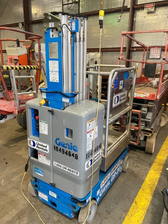 2016 Genie GR-20 Self-Propelled One-Person Lift