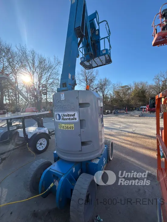 2013 Genie Z-30/20N Articulating Boom Lift