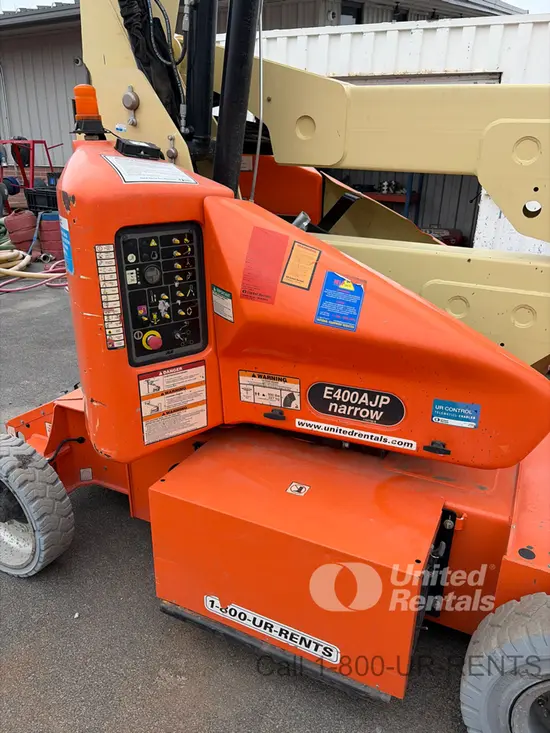 2017 JLG E400AJPN Articulating Boom Lift