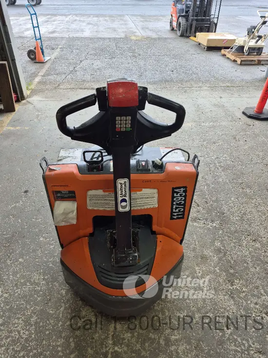 2022 Toyota 8HBW23 Jack