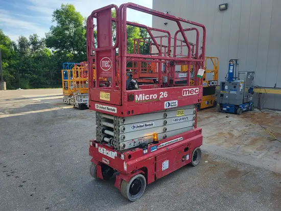 2019 MEC MICRO 26 Scissor Lift