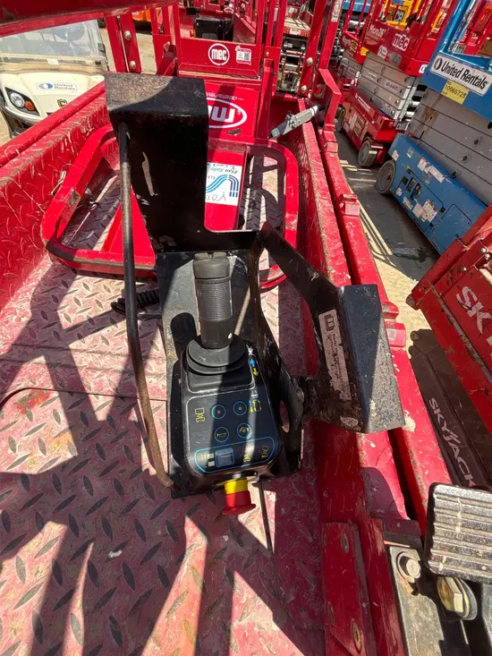 2019 MEC MICRO 26 Scissor Lift
