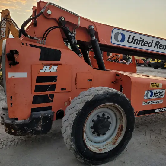 2018 SKYTRAK 6036 Forklift
