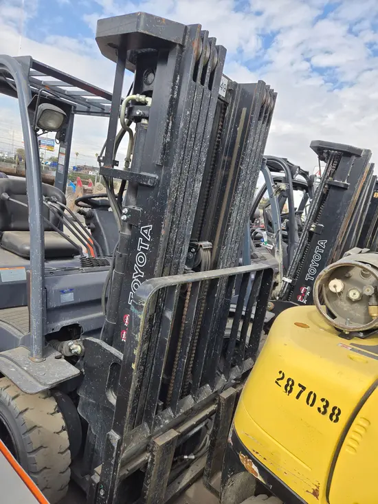 2019 Toyota 8FGU25 Warehouse Forklift