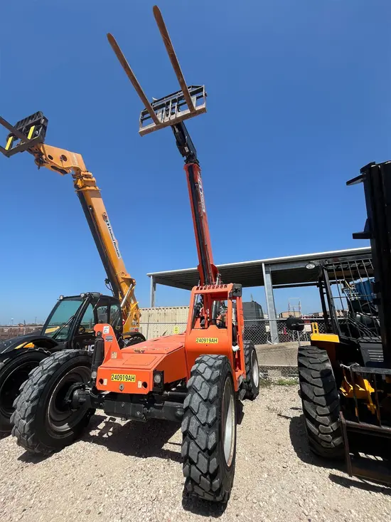 2020 SKYTRAK 8042 Forklift