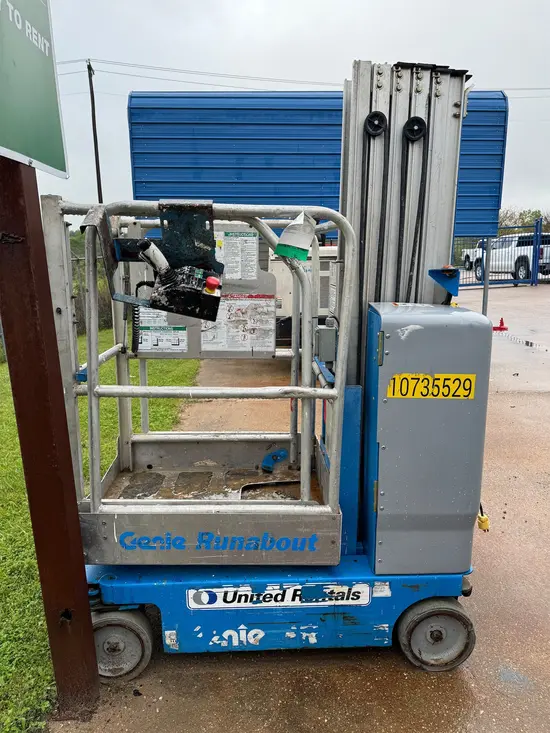 2018 Genie GR-20 Self-Propelled One-Person Lift
