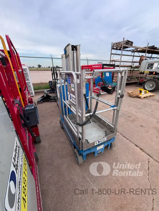 2019 Genie GR-20 Self-Propelled One-Person Lift