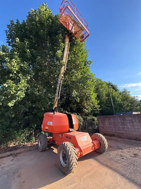 2017 JLG 400S Boom Lift