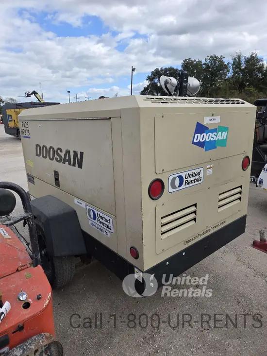 2019 Doosan P425/HP375WCU Air Compressor
