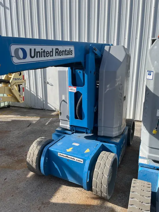 2013 Genie Z-30/20N RJ Articulating Boom Lift