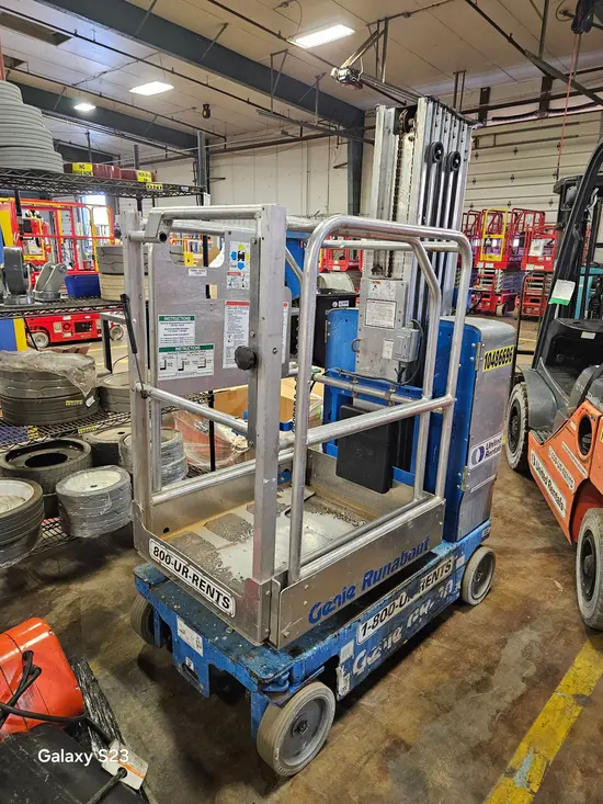 2016 Genie GR-20 Self-Propelled One-Person Lift