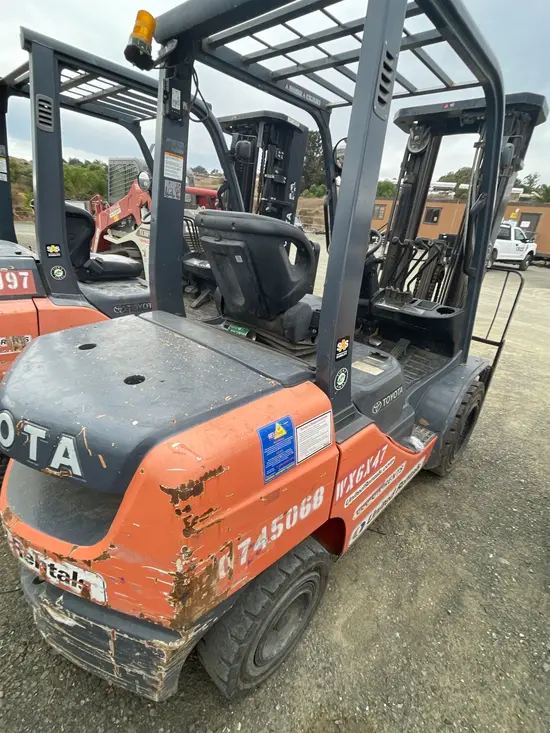 2018 Toyota 8FDU30 Warehouse Forklift