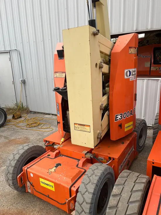 2017 JLG E300AJP Articulating Boom Lift