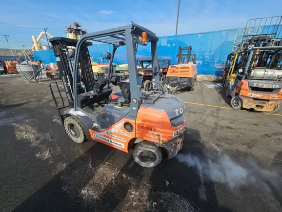 2019 Toyota 8FGU25 Warehouse Forklift