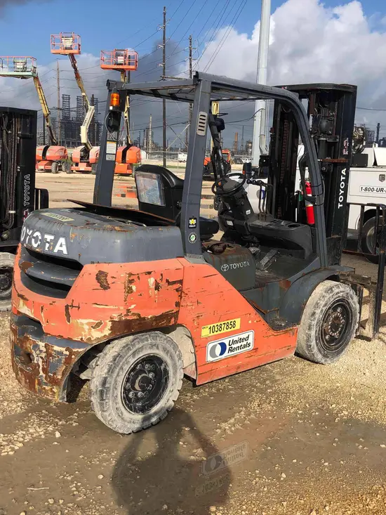 2015 Toyota 8FD35U Forklift