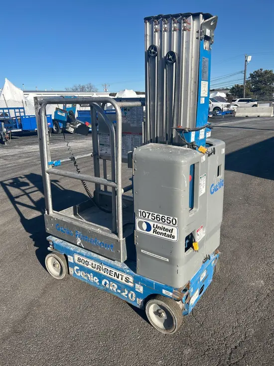 2018 Genie GR-20 Self-Propelled One-Person Lift