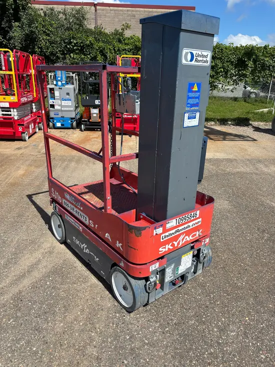 2019 Skyjack SJ16 Self-Propelled One-Person Lift