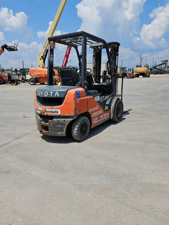2019 Toyota 8FDU25 Warehouse Forklift
