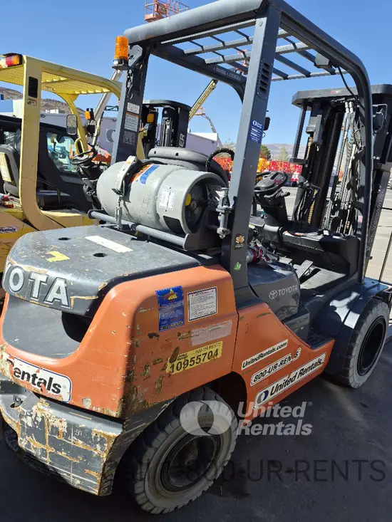 2019 Toyota 8FGU30 Warehouse Forklift
