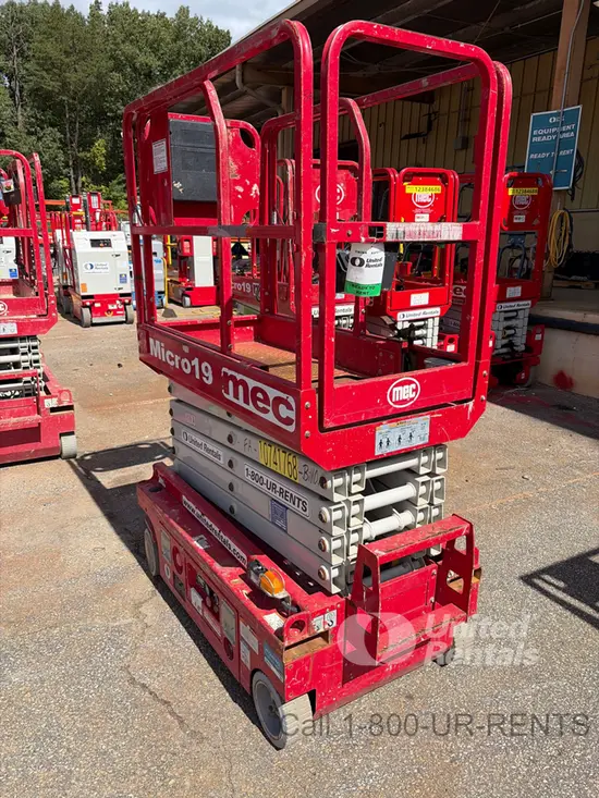 2018 MEC MICRO 19 Scissor Lift