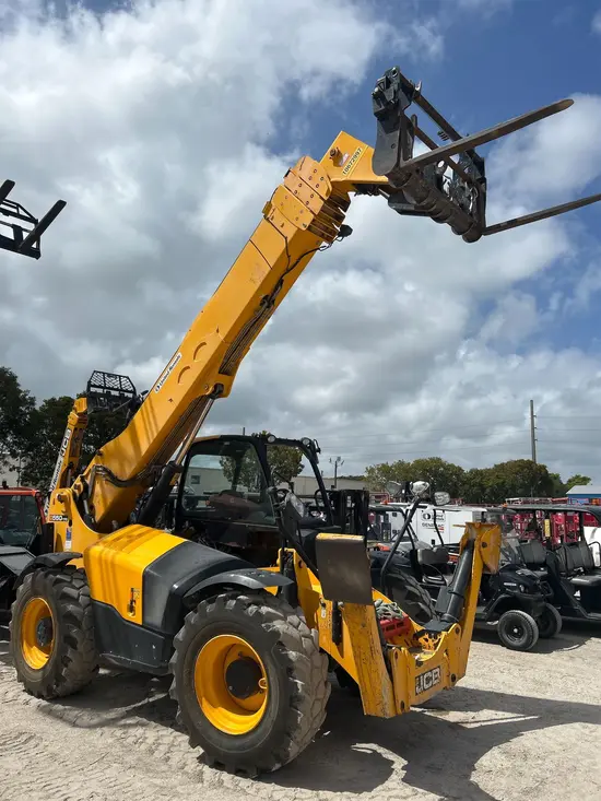 2017 JCB 550-170 Forklift