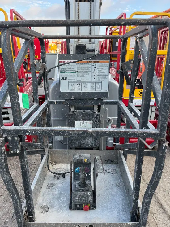 2017 JLG 20MVL Self-Propelled One-Person Lift