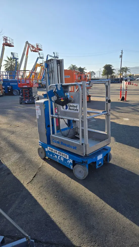 2018 Genie GR-20 Self-Propelled One-Person Lift