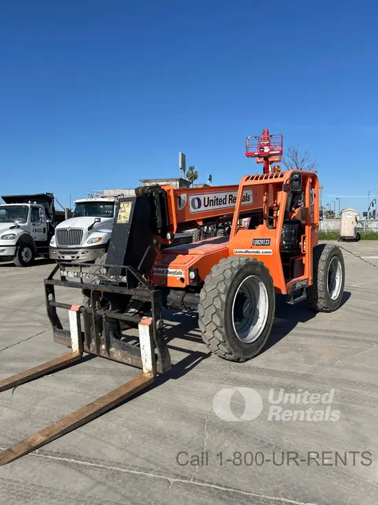 2018 SKYTRAK 8042 Forklift