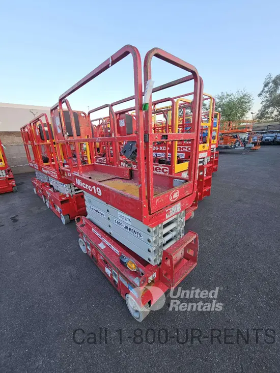 2018 MEC MICRO 19 Scissor Lift
