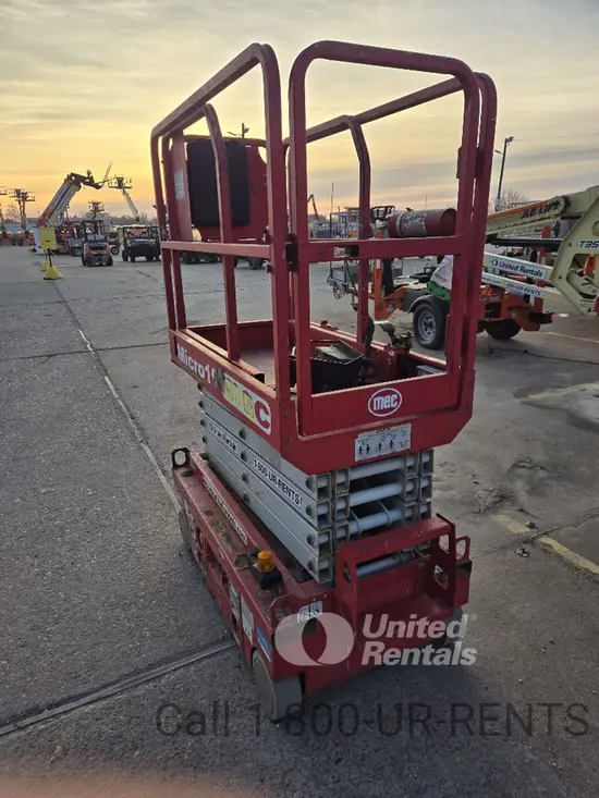 2019 MEC MICRO 19 Scissor Lift