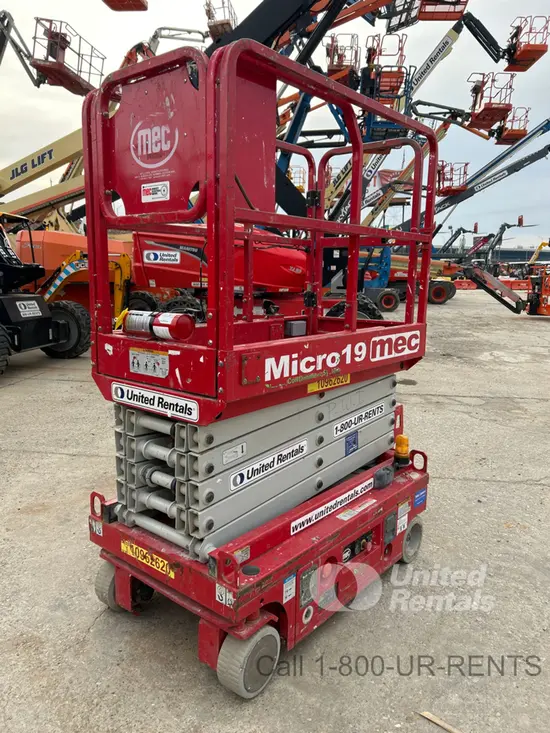 2019 MEC MICRO 19 Scissor Lift