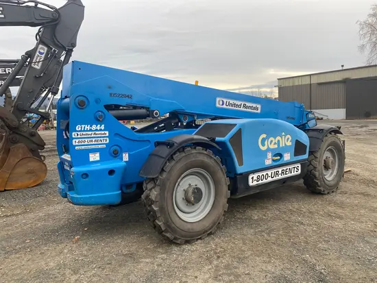 2018 SKYTRAK 8042 Forklift