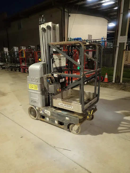 2016 JLG 20MVL Self-Propelled One-Person Lift