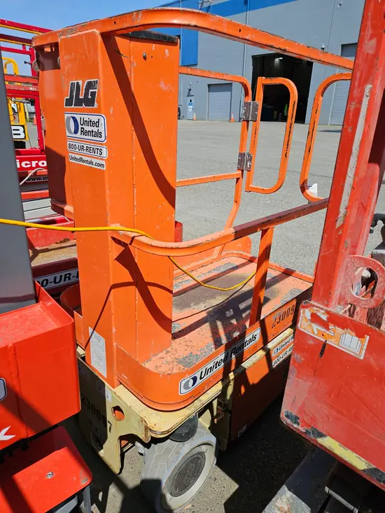2019 JLG 1230ES Self-Propelled One-Person Lift