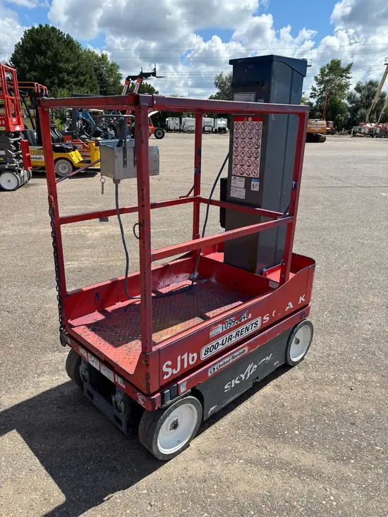 2019 Skyjack SJ16 Self-Propelled One-Person Lift