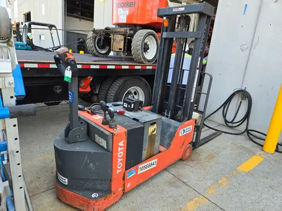 2017 Toyota 6BWC20 Warehouse Forklift