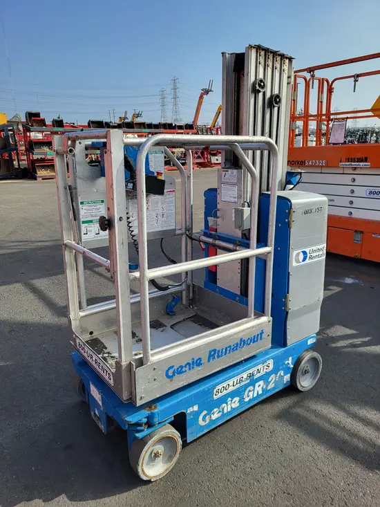 2018 Genie GR-20 Self-Propelled One-Person Lift