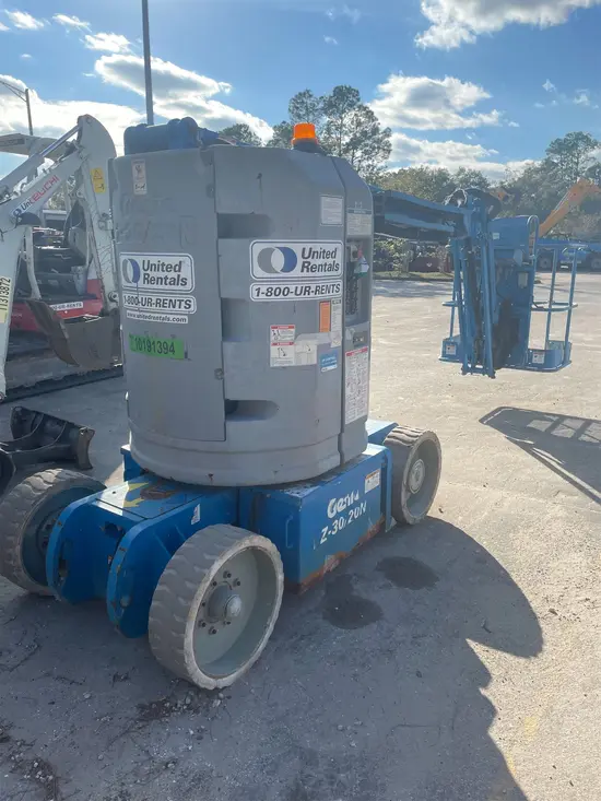 2013 Genie Z-30/20N RJ Articulating Boom Lift